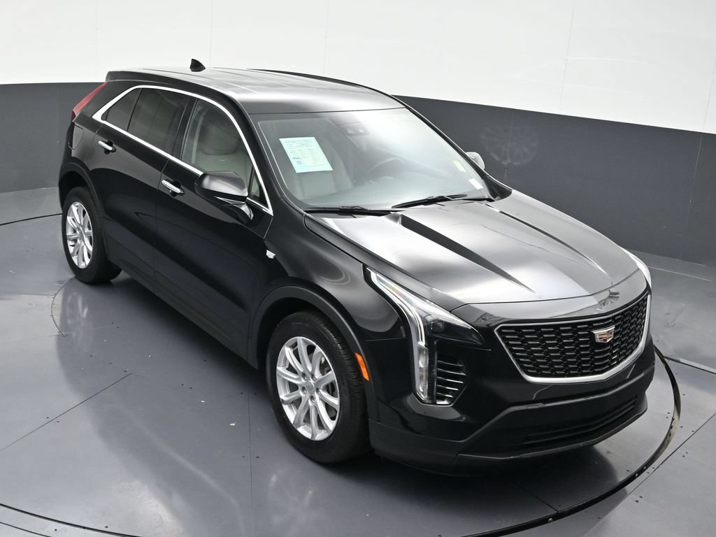 Used 2022 Cadillac XT4 Luxury w/ Driver Awareness Package FWD image 18