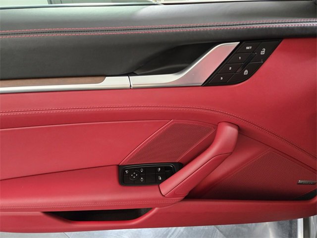 Used 2025 Porsche 911 Carrera image 25