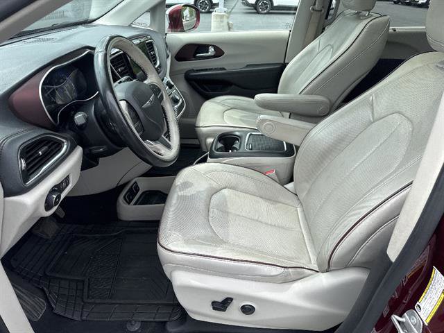 Used 2020 Chrysler Pacifica Limited FWD image 10