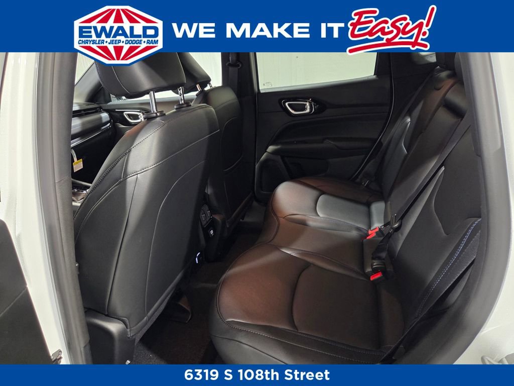 New 2026 Jeep Compass Limited image 10