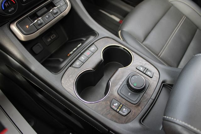 Used 2023 GMC Acadia Denali w/ Denali Technology Package image 21