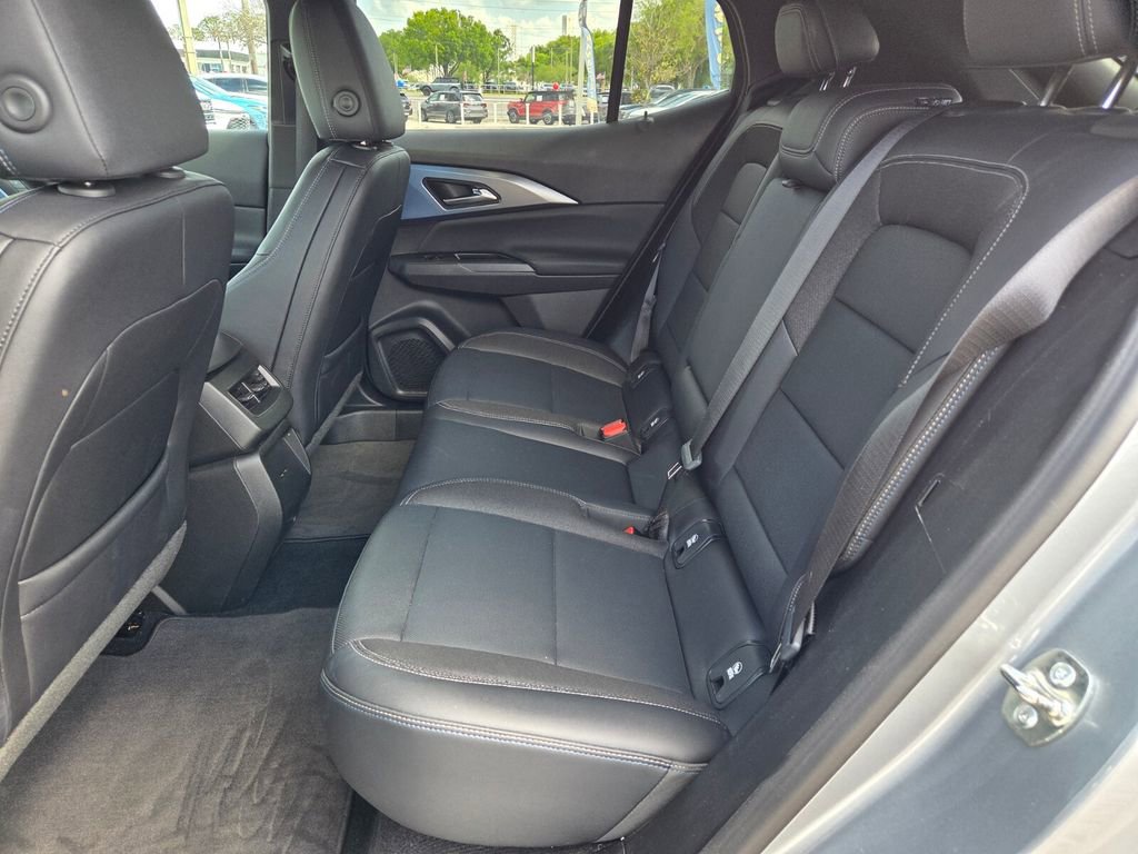 Certified 2025 Chevrolet Equinox EV LT w/ Convenience Package image 7