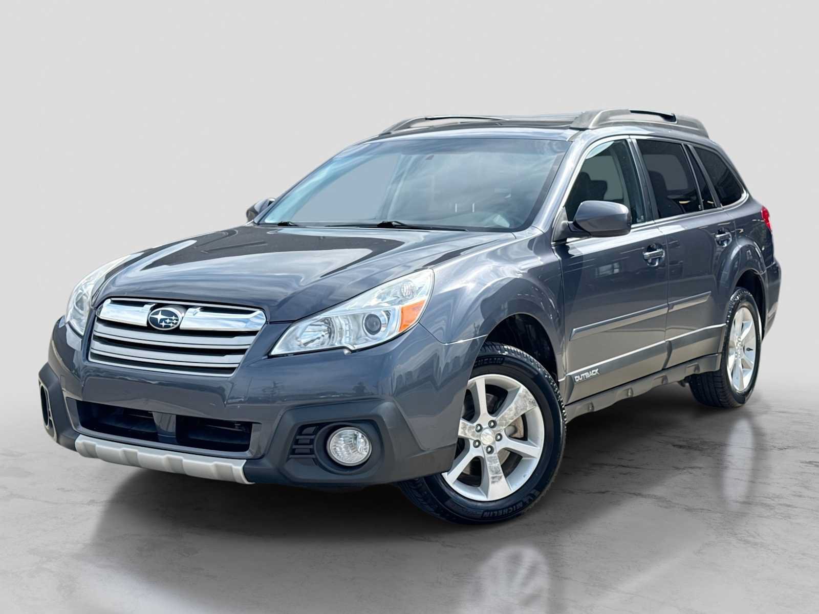 Used 2014 Subaru Outback 3.6R Limited w/ Moonroof Package AWD/4WD video 1