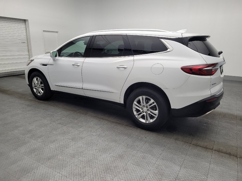 Used 2018 Buick Enclave Essence image 3