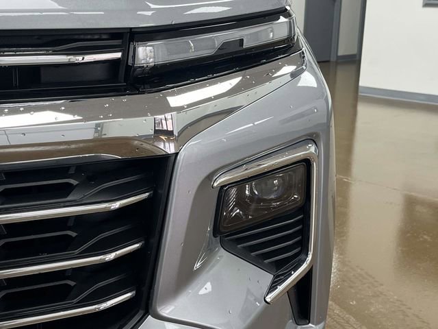 Used 2024 Chevrolet Traverse LT image 11