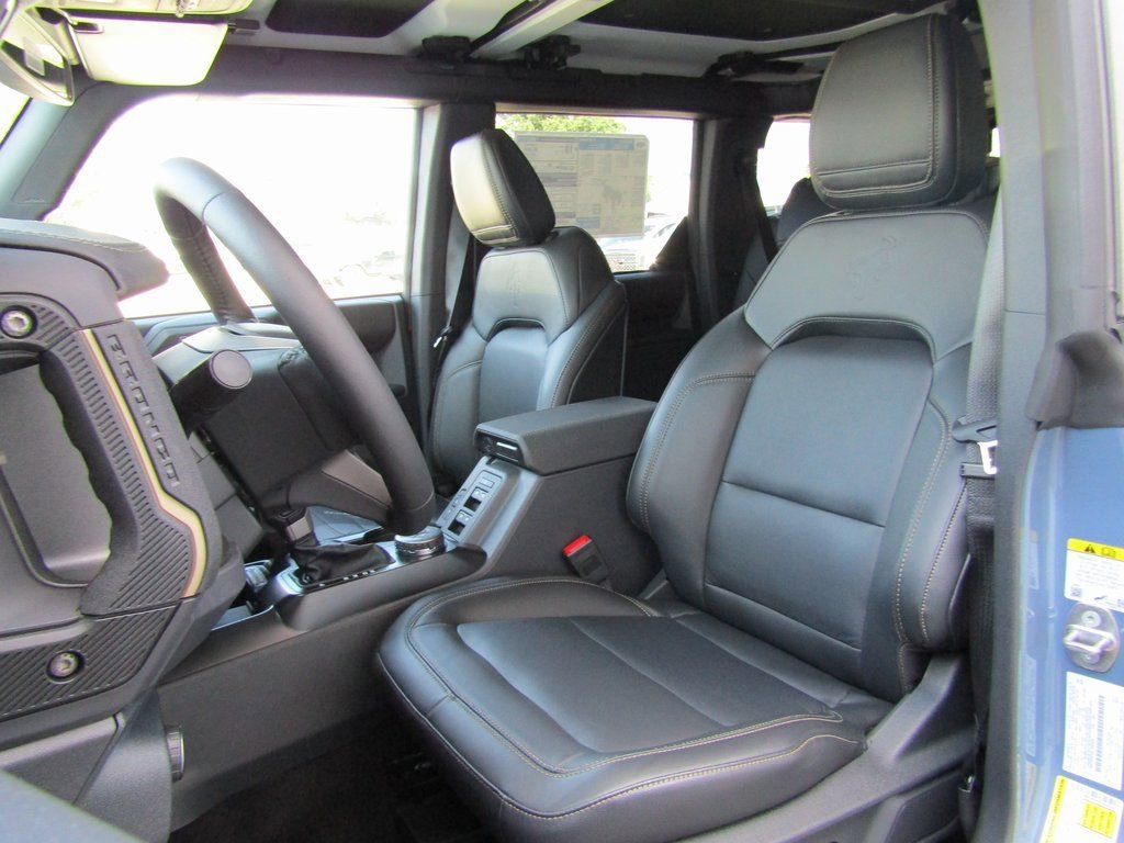 New 2025 Ford Bronco Badlands image 18
