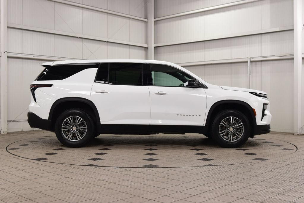 Used 2024 Chevrolet Traverse LS w/ LPO, Floor Liner Package AWD/4WD image 9