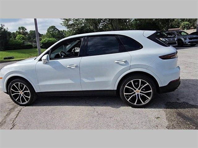 Used 2023 Porsche Cayenne image 14