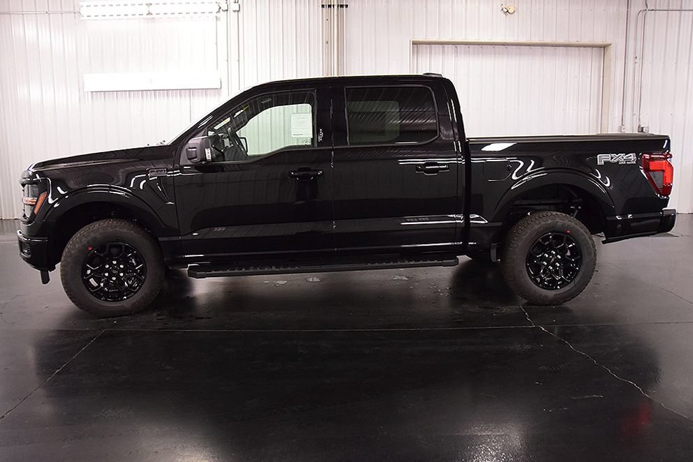 New 2026 Ford F150 XLT w/ Equipment Group 302A MID AWD/4WD image 4