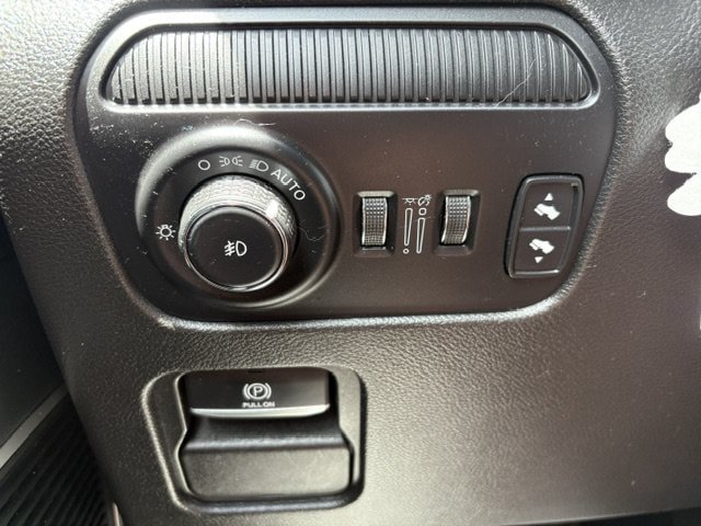 Used 2022 Jeep Wagoneer Series II AWD/4WD image 23
