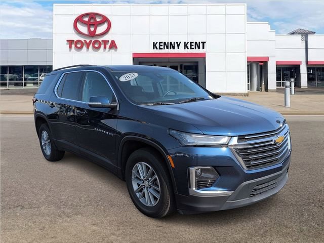 Used 2023 Chevrolet Traverse LT image 1