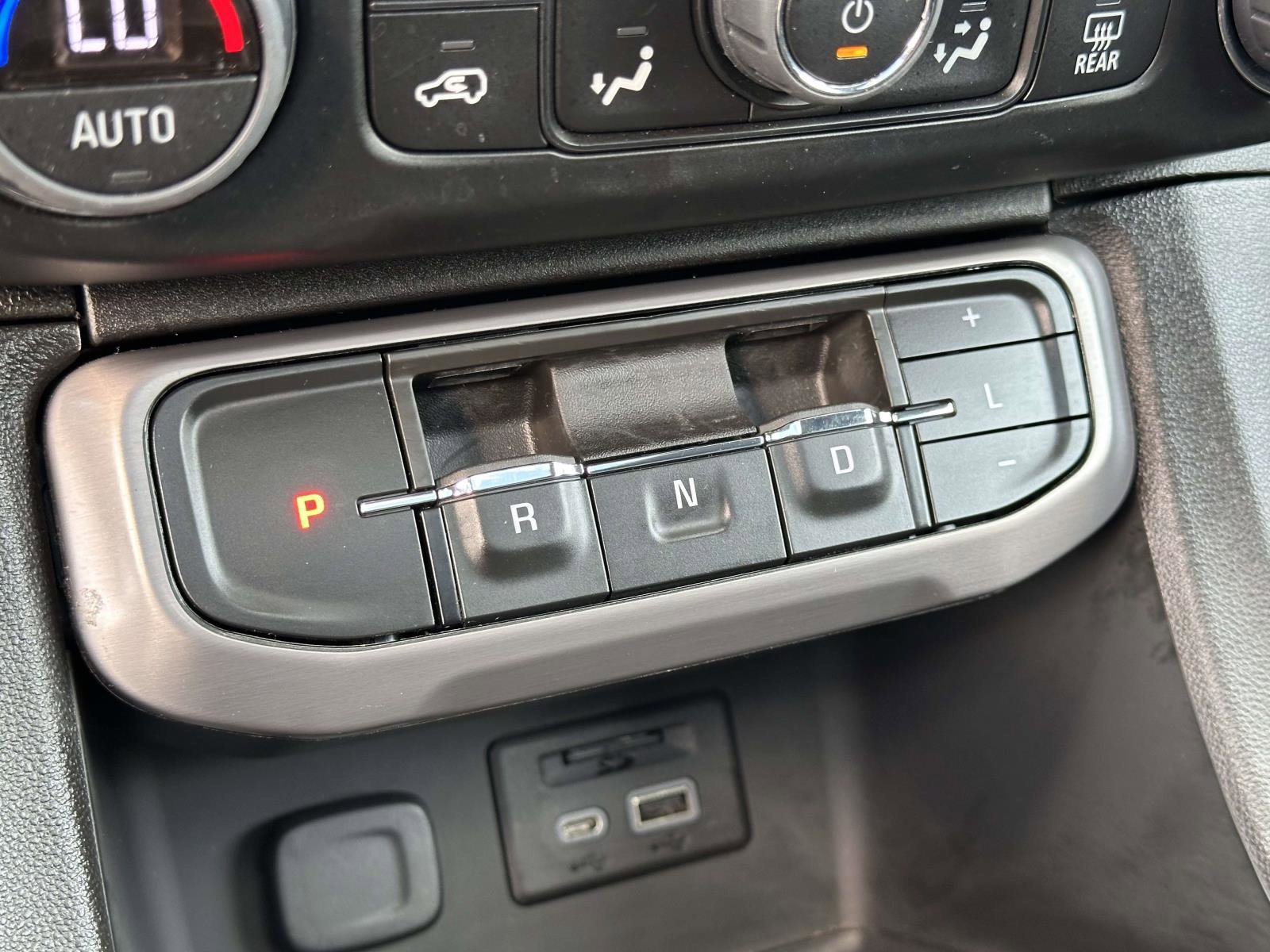 Used 2023 GMC Acadia AT4 w/ Technology Package image 33