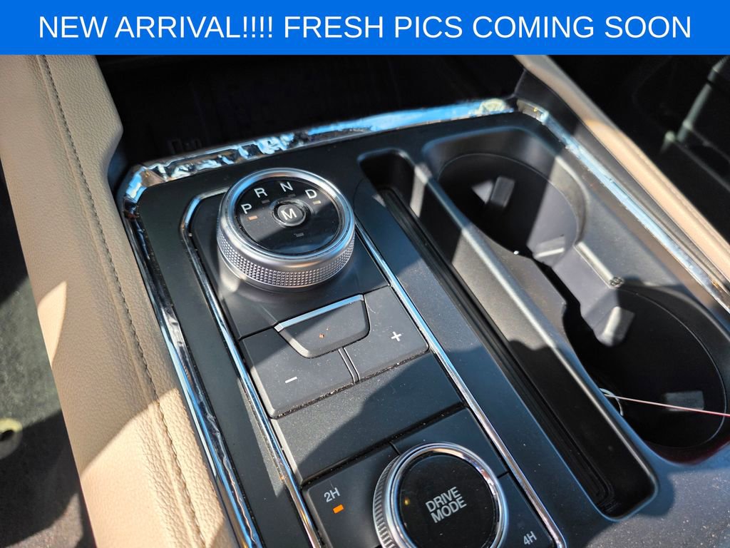 Used 2024 Ford Expedition Max XLT image 12
