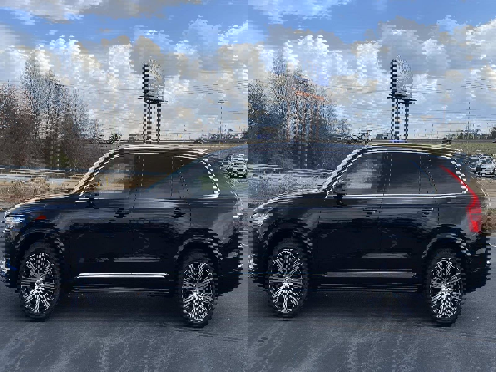 Certified 2024 Volvo XC90 B6 Ultimate image 4