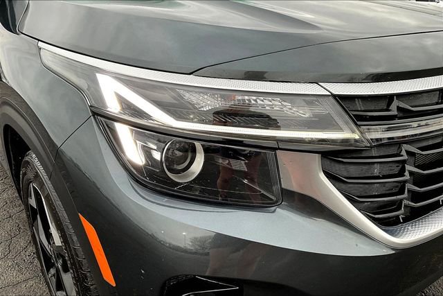 Used 2024 Kia Seltos EX FWD image 30