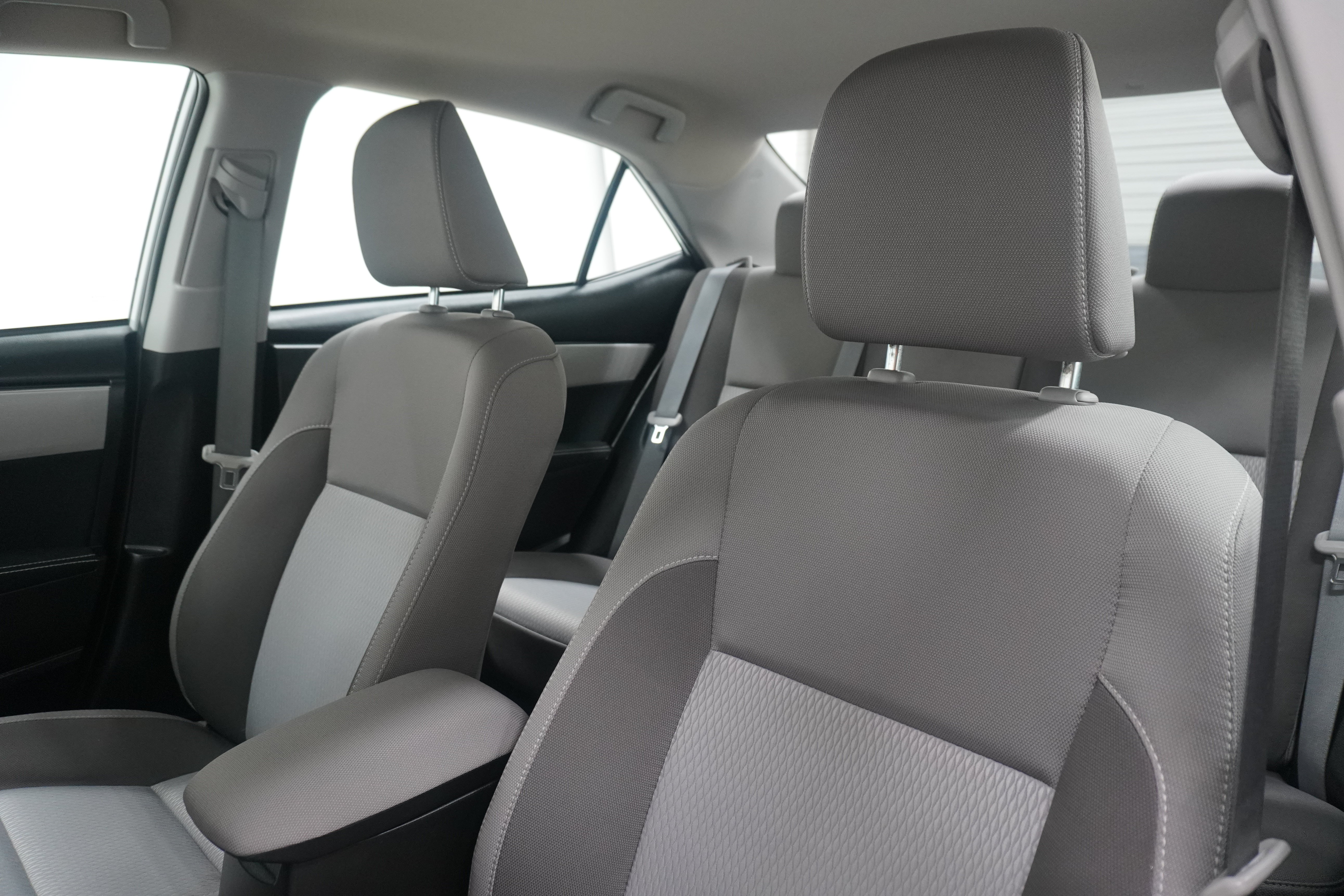 Used 2017 Toyota Corolla LE FWD image 11