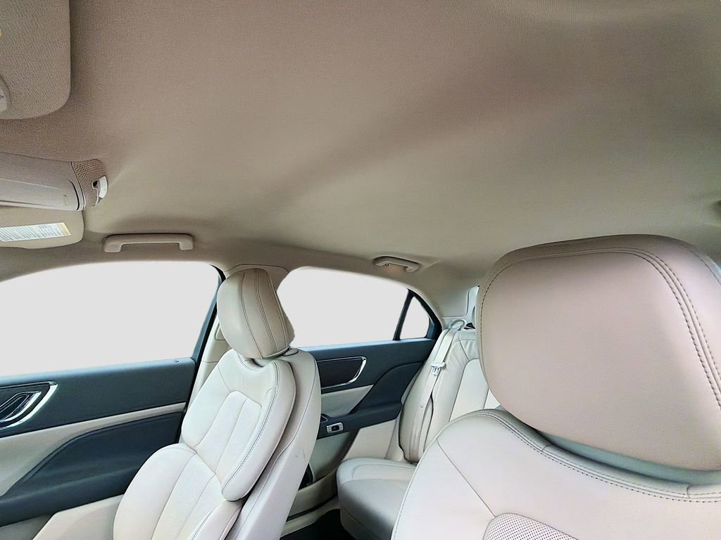 Used 2020 Lincoln Continental w/ Premium Package image 23