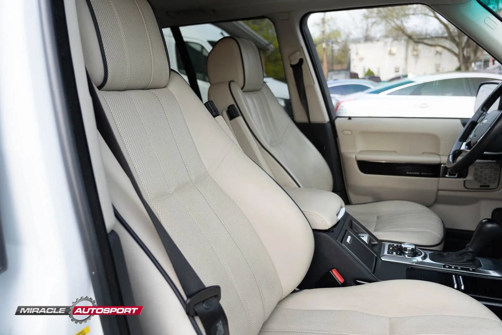 Used 2012 Land Rover Range Rover Supercharged AWD/4WD image 32