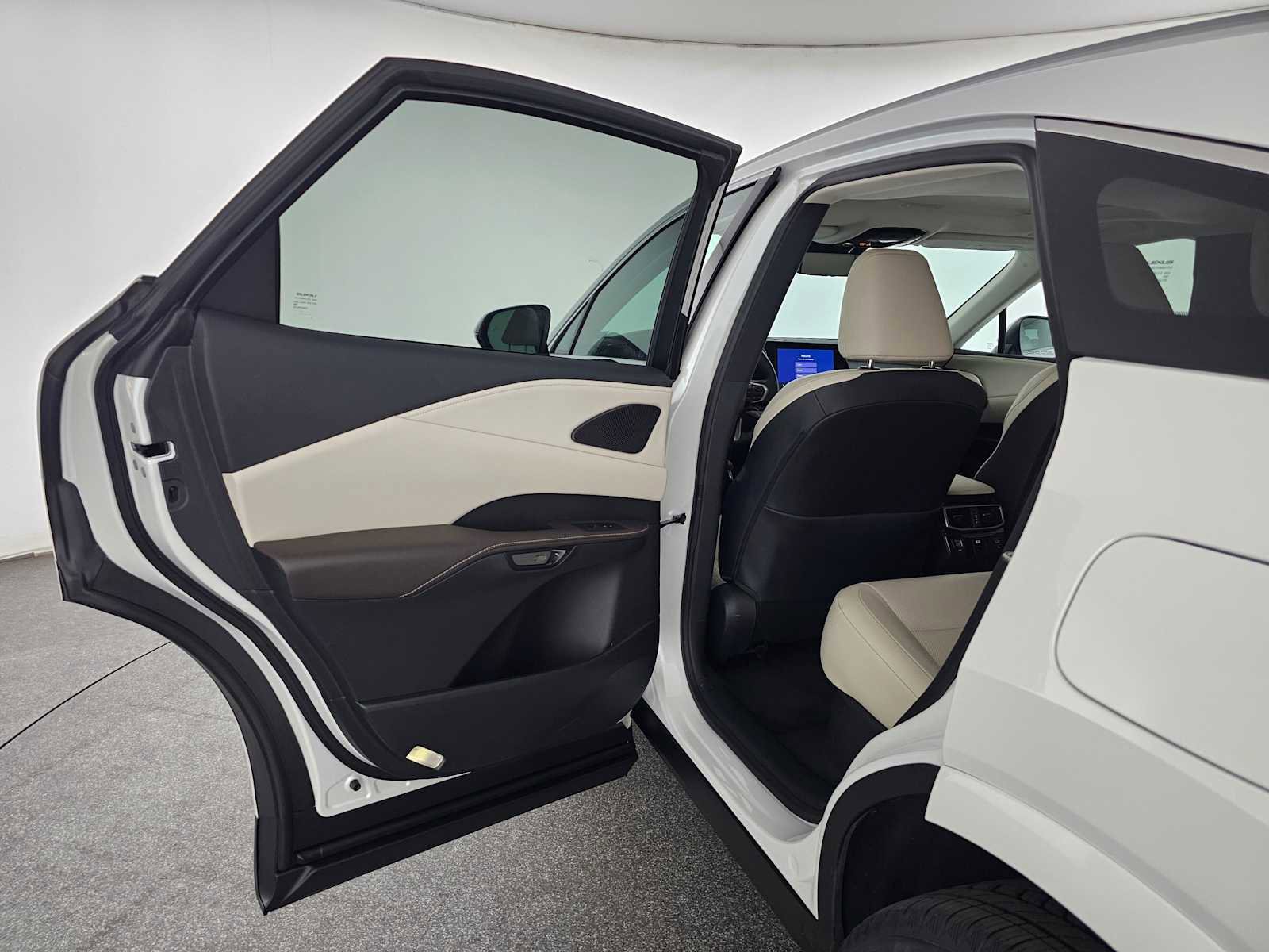 Used 2024 Lexus RX 350 FWD w/ Technology Package image 15