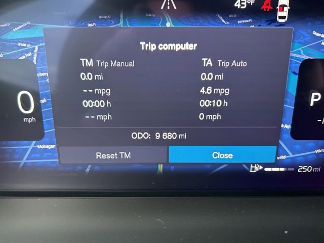 Certified 2025 Volvo XC60 B5 Plus image 21