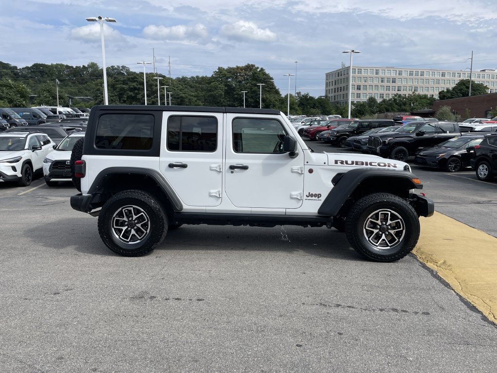 Certified 2024 Jeep Wrangler Unlimited Rubicon AWD/4WD image 7