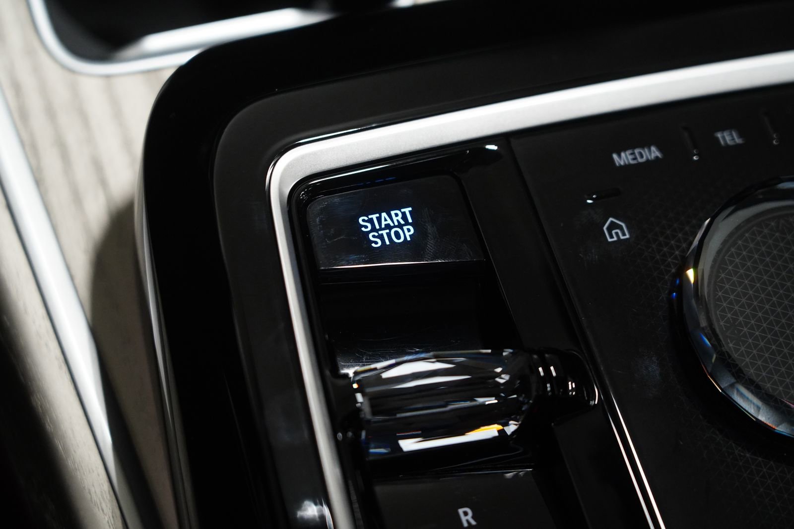 Used 2025 BMW i7 M70 w/ Executive Package image 29