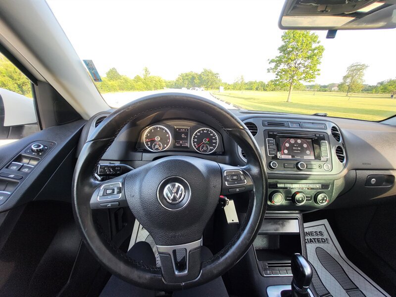 Used 2013 Volkswagen Tiguan SE FWD image 13