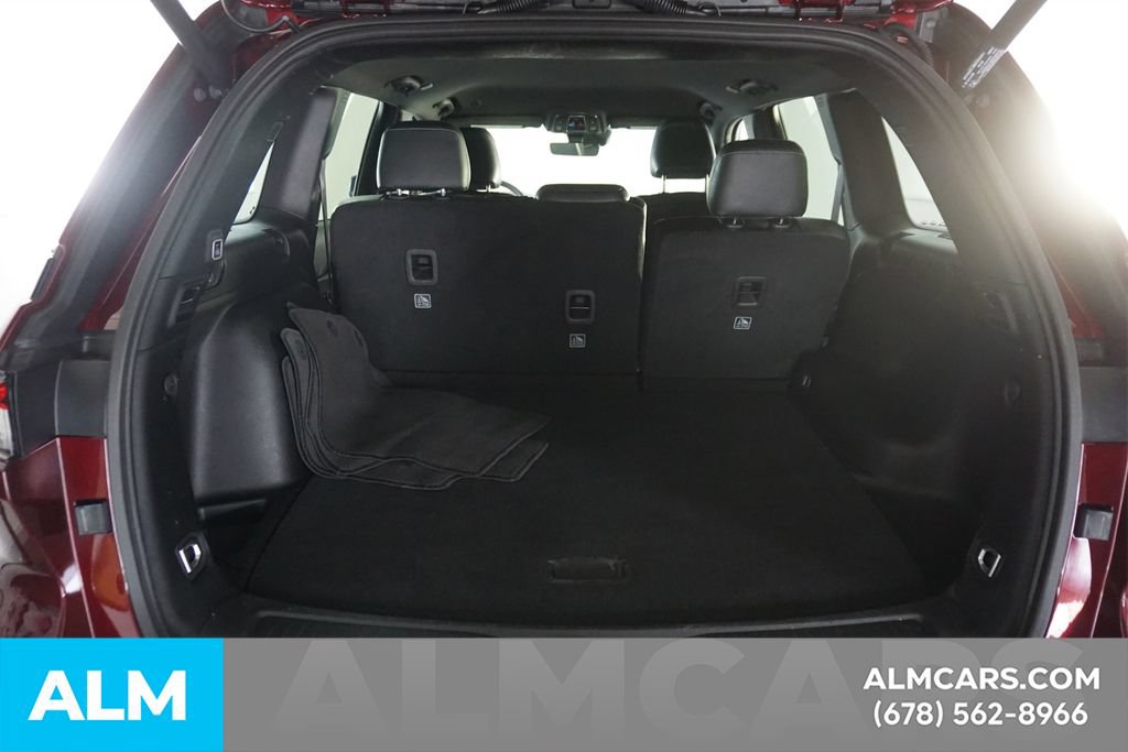 Used 2025 Jeep Grand Cherokee Altitude AWD/4WD image 20
