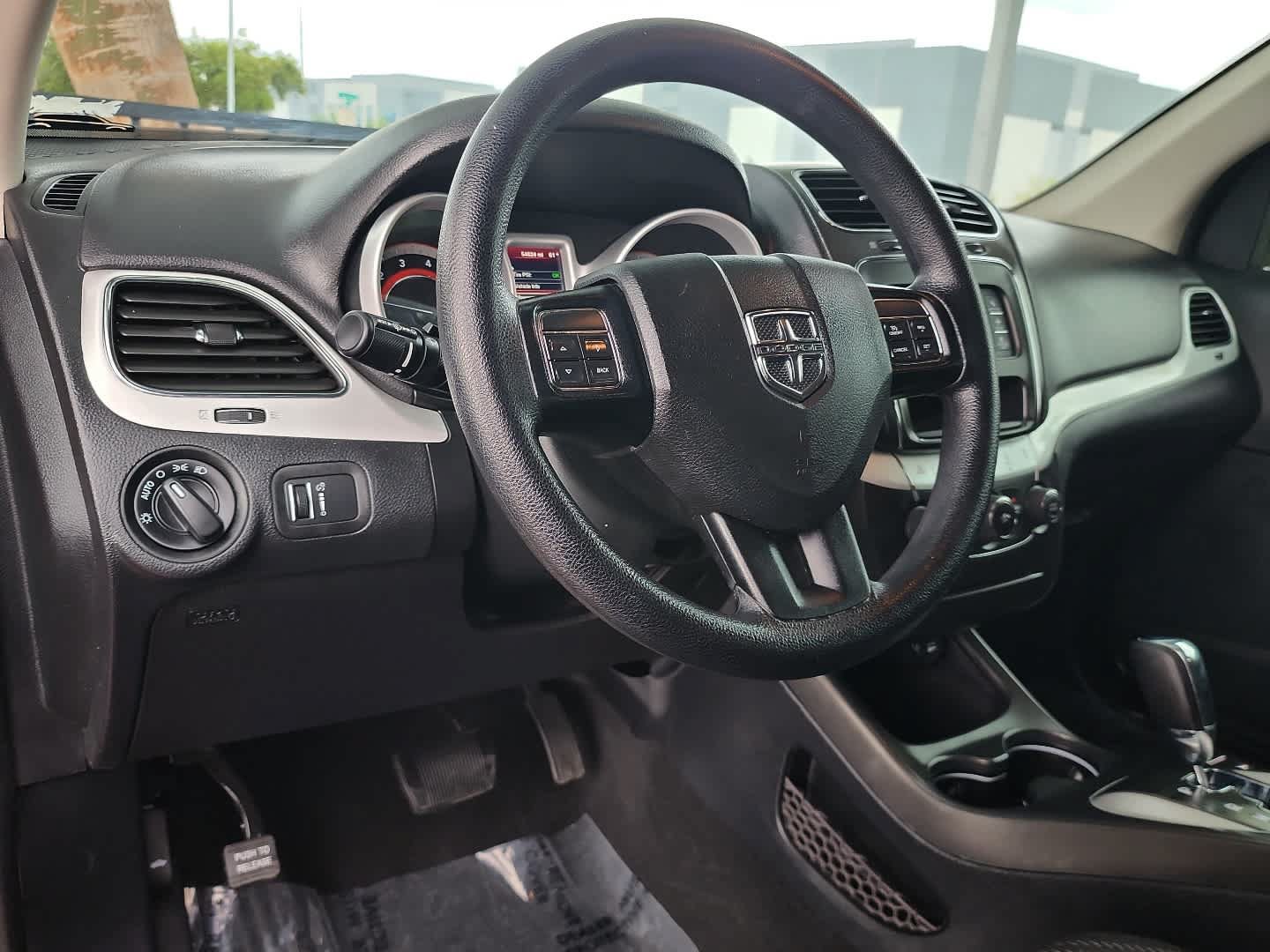 Used 2020 Dodge Journey SE FWD image 17