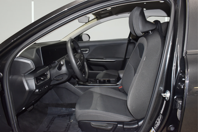 Used 2025 Kia K4 FWD image 31
