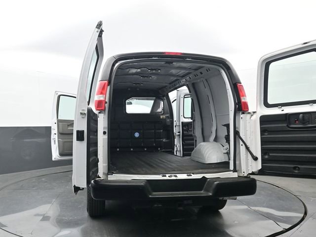Used 2020 Chevrolet Express 2500 w/ Driver Convenience Package image 30