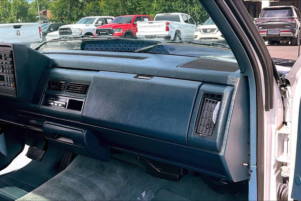 Used 1994 GMC Sierra 1500 2WD Regular Cab image 19