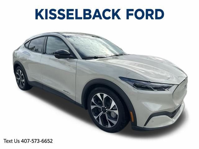 Certified 2025 Ford Mustang Mach-E Select image 1