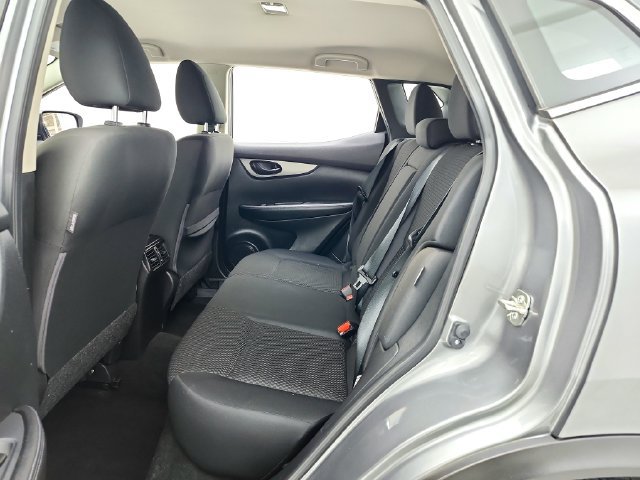 Used 2021 Nissan Rogue Sport S FWD image 27