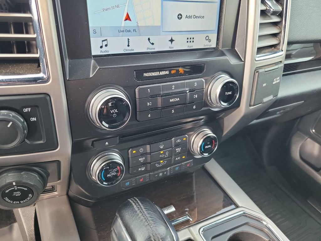 Used 2017 Ford F150 Platinum w/ Equipment Group 701A Luxury RWD image 22
