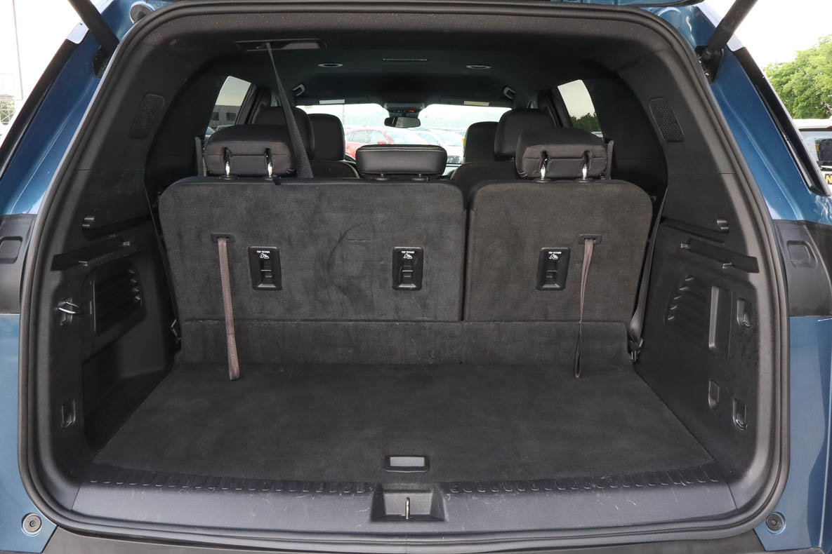 Used 2025 Chevrolet Traverse LT FWD image 10