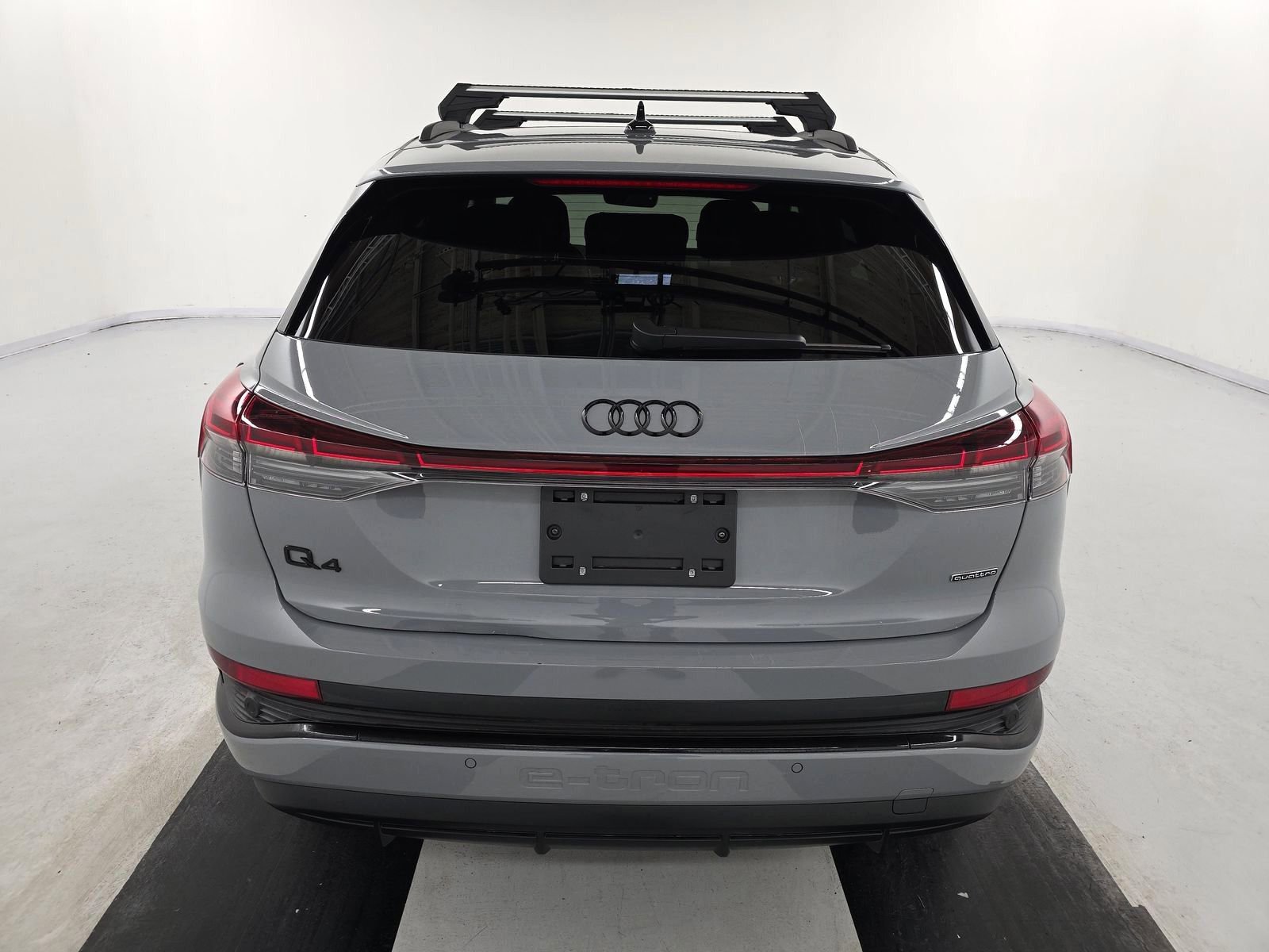 Used 2023 Audi Q4 e-tron Prestige AWD/4WD image 5