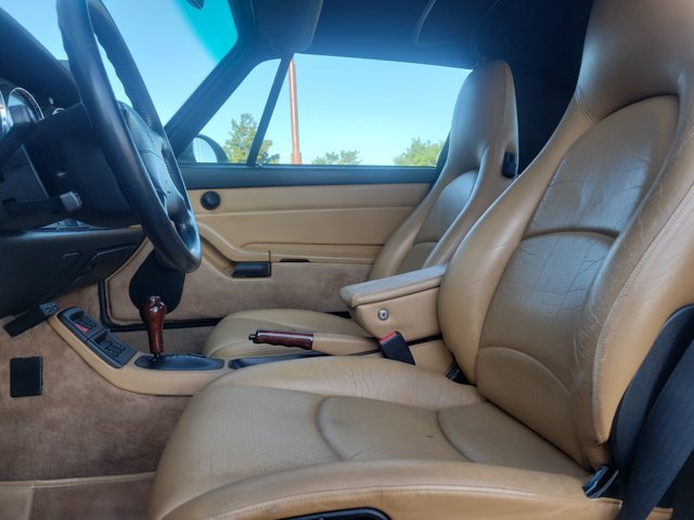 Used 1995 Porsche 911 Carrera RWD image 5