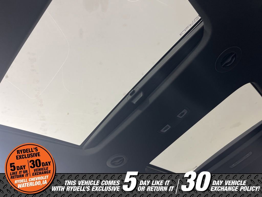 Certified 2023 Chevrolet Traverse Premier w/ Redline Edition image 37