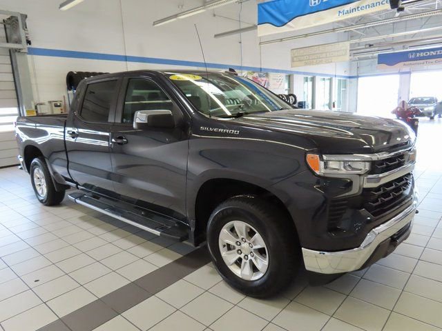 Used 2023 Chevrolet Silverado 1500 LT w/ Protection Package image 2