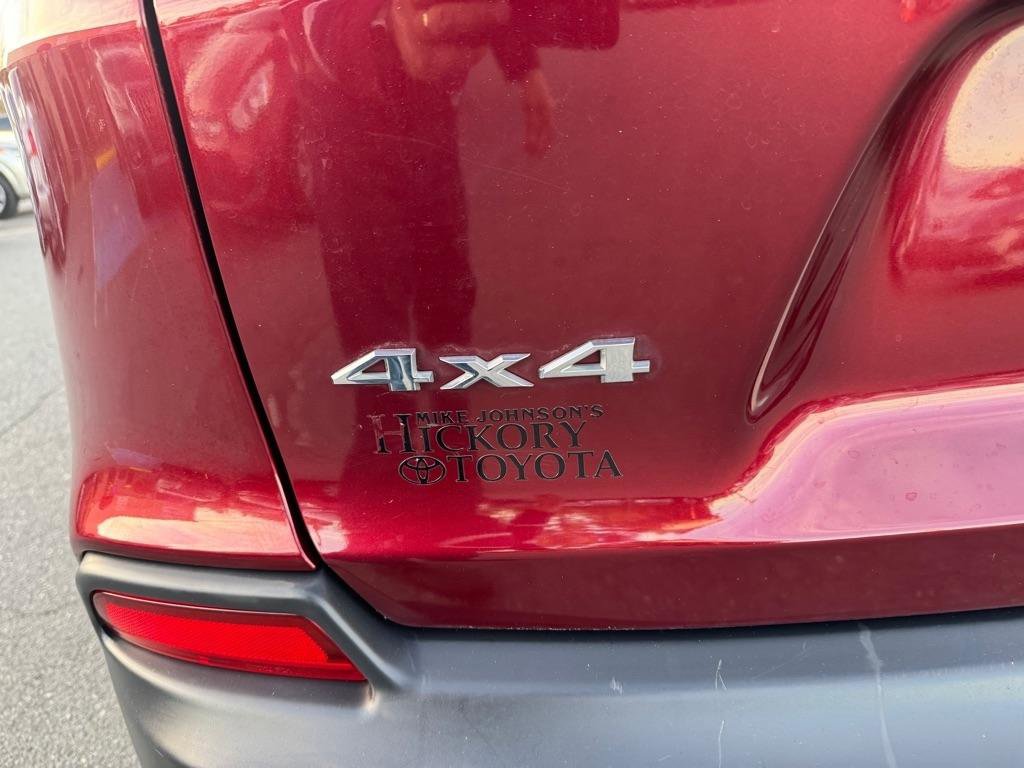 Used 2020 Jeep Cherokee Latitude w/ Cold Weather Group image 20