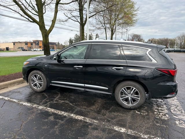 Used 2019 INFINITI QX60 Luxe w/ Essential Package image 3