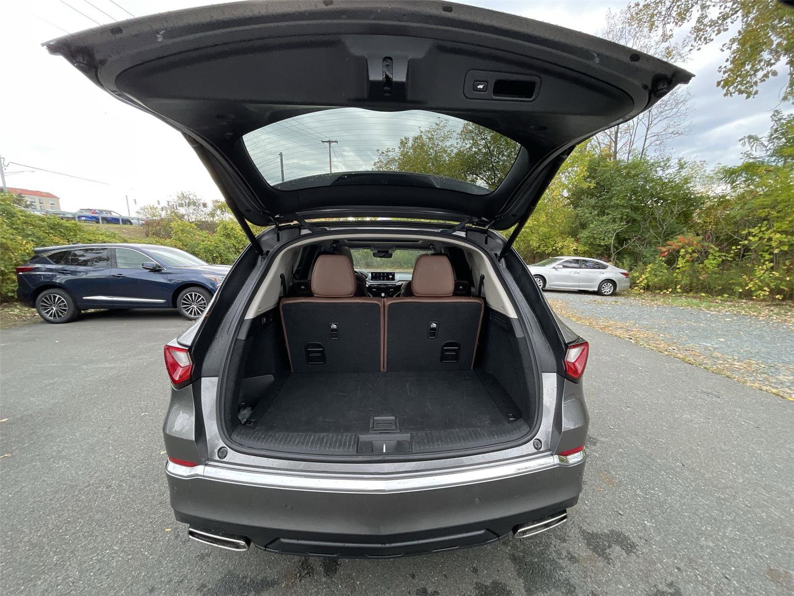 Used 2022 Acura MDX SH-AWD w/ Technology Package image 25