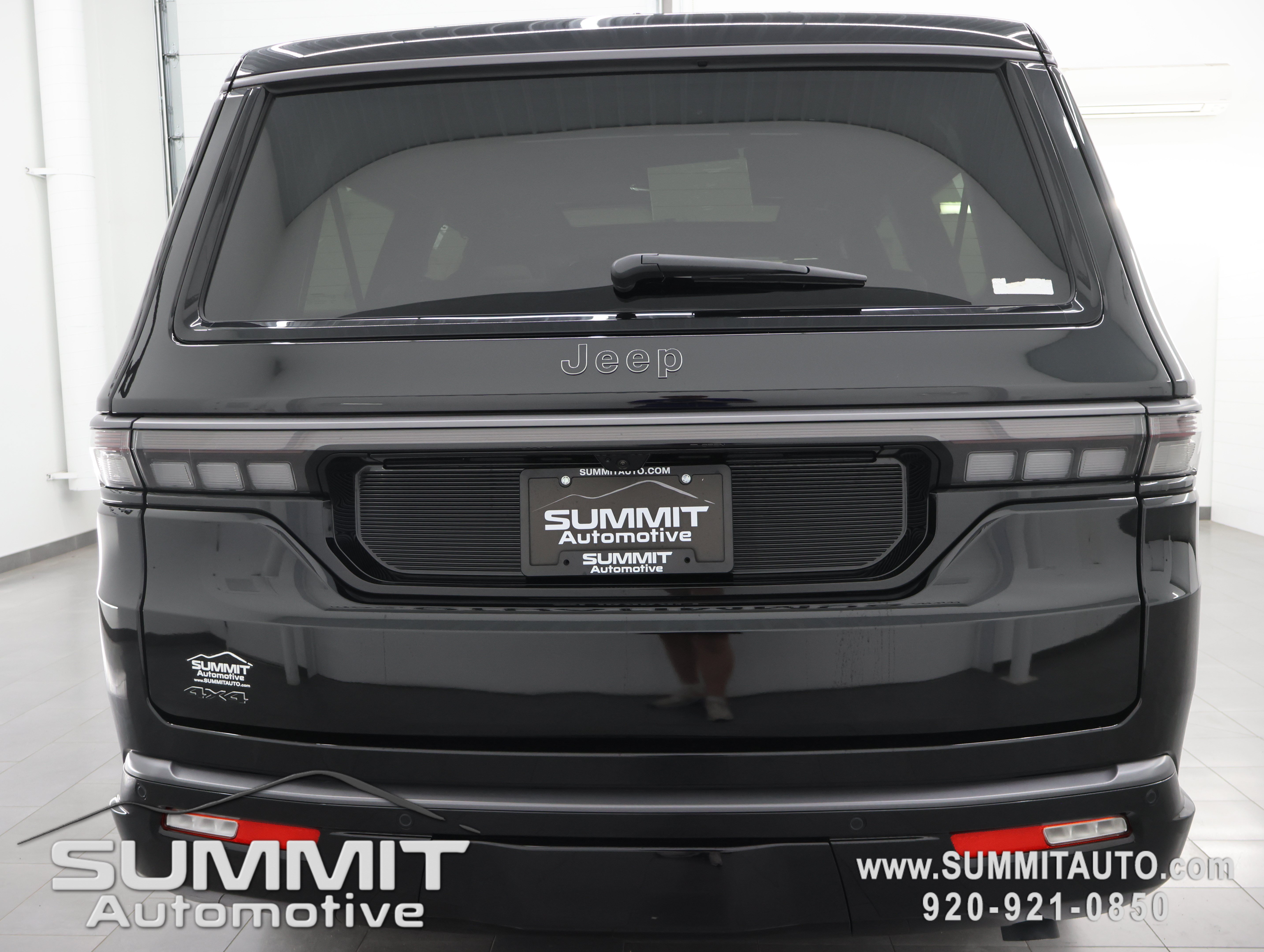 New 2026 Jeep Grand Wagoneer L Limited AWD/4WD image 31