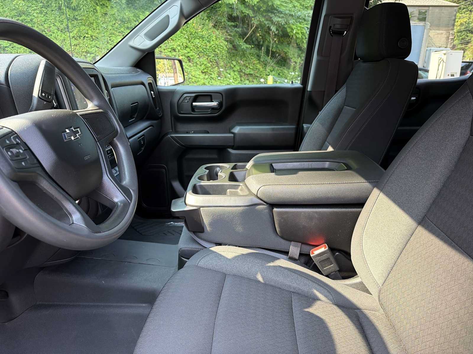 Certified 2024 Chevrolet Silverado 1500 Custom Trail Boss w/ LPO, Dark Essentials Package AWD/4WD image 18