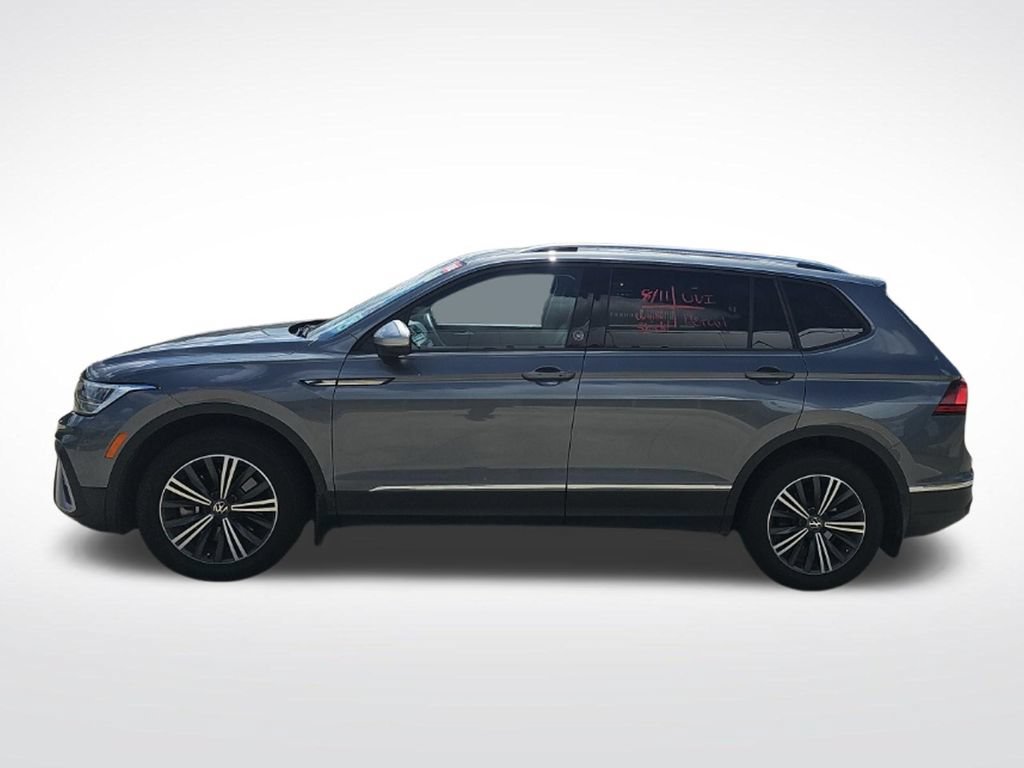 Used 2024 Volkswagen Tiguan Wolfsburg Edition w/ Panoramic Sunroof Package FWD image 5