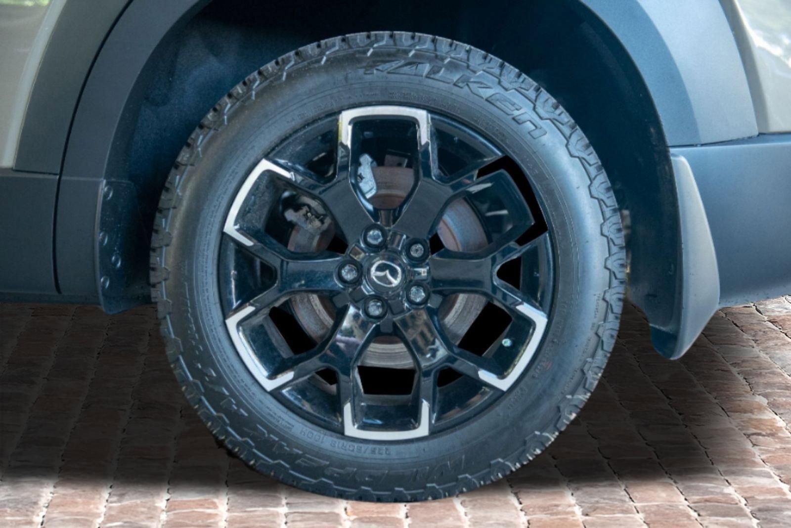 Used 2025 MAZDA CX-50 Meridian Edition w/ Apex Package AWD/4WD image 36