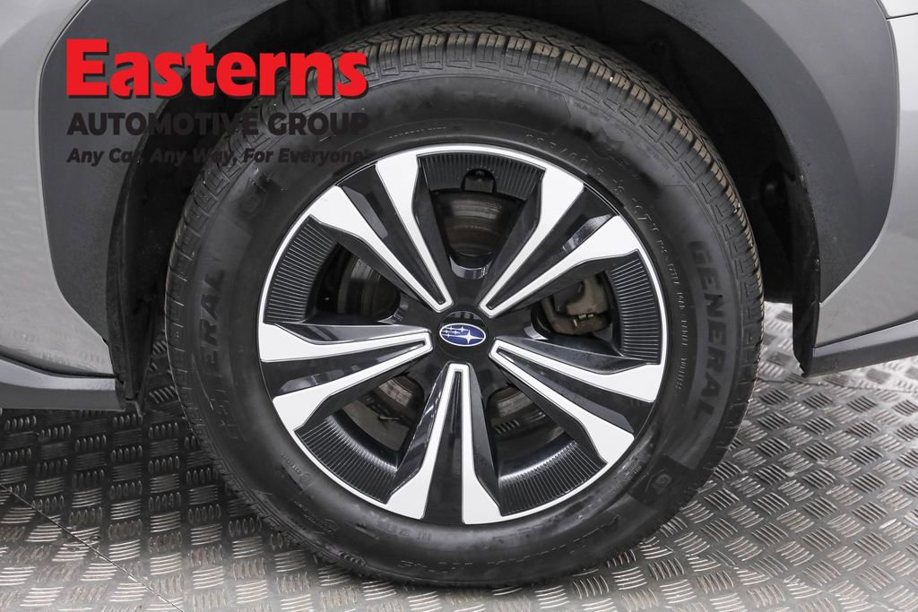 Used 2023 Subaru Solterra AWD image 32