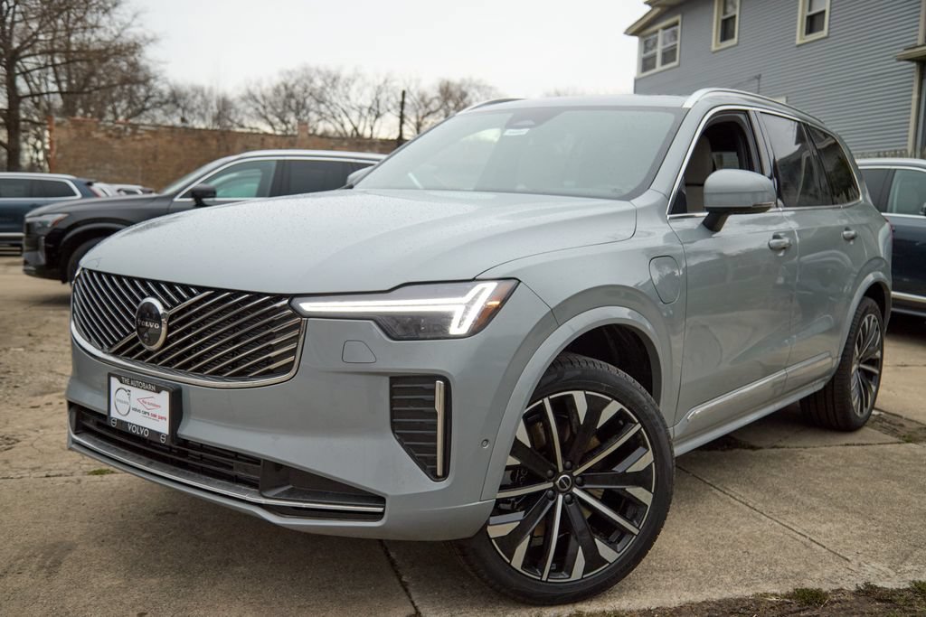 New 2026 Volvo XC90 T8 Plus w/ Protection Package Premier AWD/4WD image 2