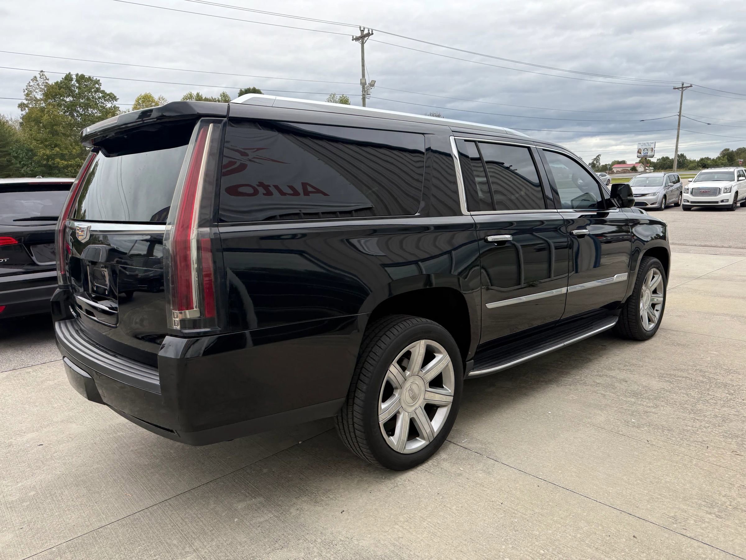 Used 2020 Cadillac Escalade ESV Luxury image 21
